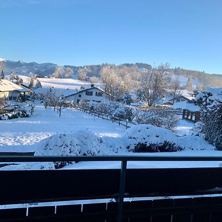 Lindners Hideaways - Bergnest Lodge - Bergblick Fewo 6 Pers Balkon Garten Hund Ski Unterkunft Luftkurort Oberreute Naehe Buchenegger Wasserfaelle Eistobel Bodensee Dış mekan fotoğraf