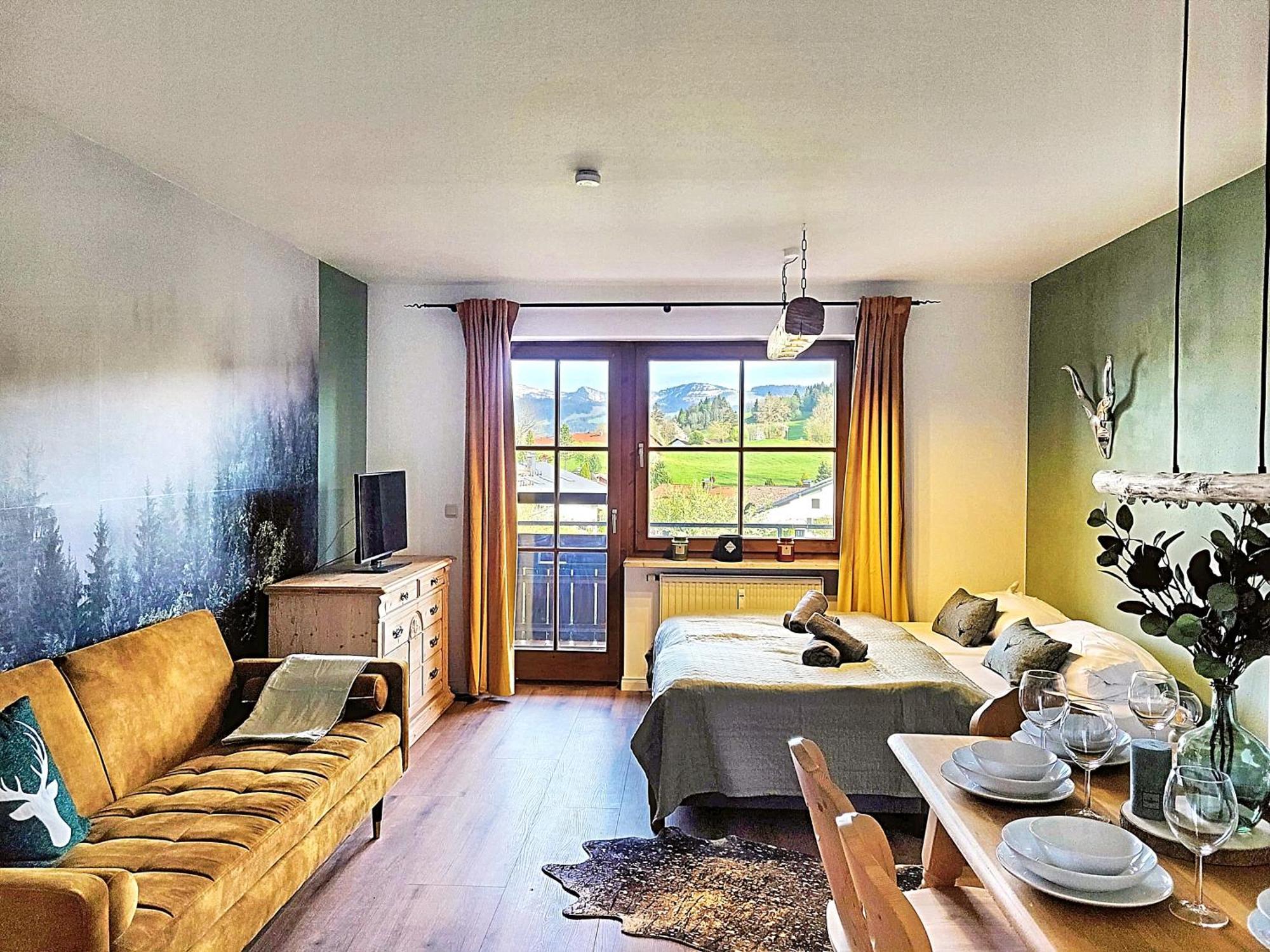Lindners Hideaways - Bergnest Lodge - Bergblick Fewo 6 Pers Balkon Garten Hund Ski Unterkunft Luftkurort Oberreute Naehe Buchenegger Wasserfaelle Eistobel Bodensee Dış mekan fotoğraf